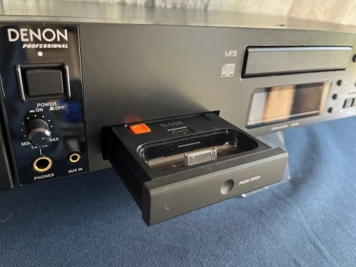 DENON SINGLE CD/MP3 PLAYER 4